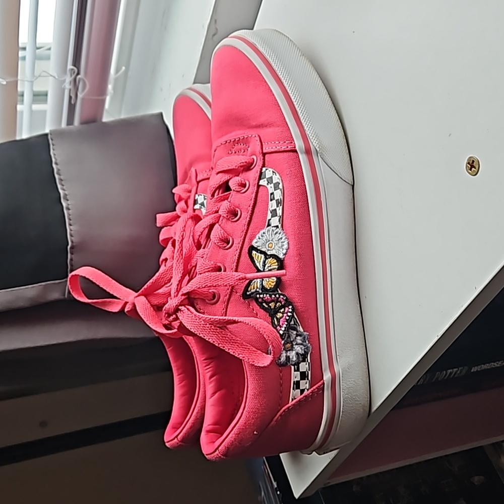 Girls butterfly vans